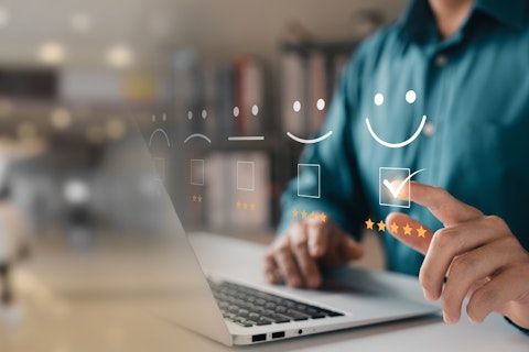 Como a recolha e análise de feedback fortalecem a experiência do cliente