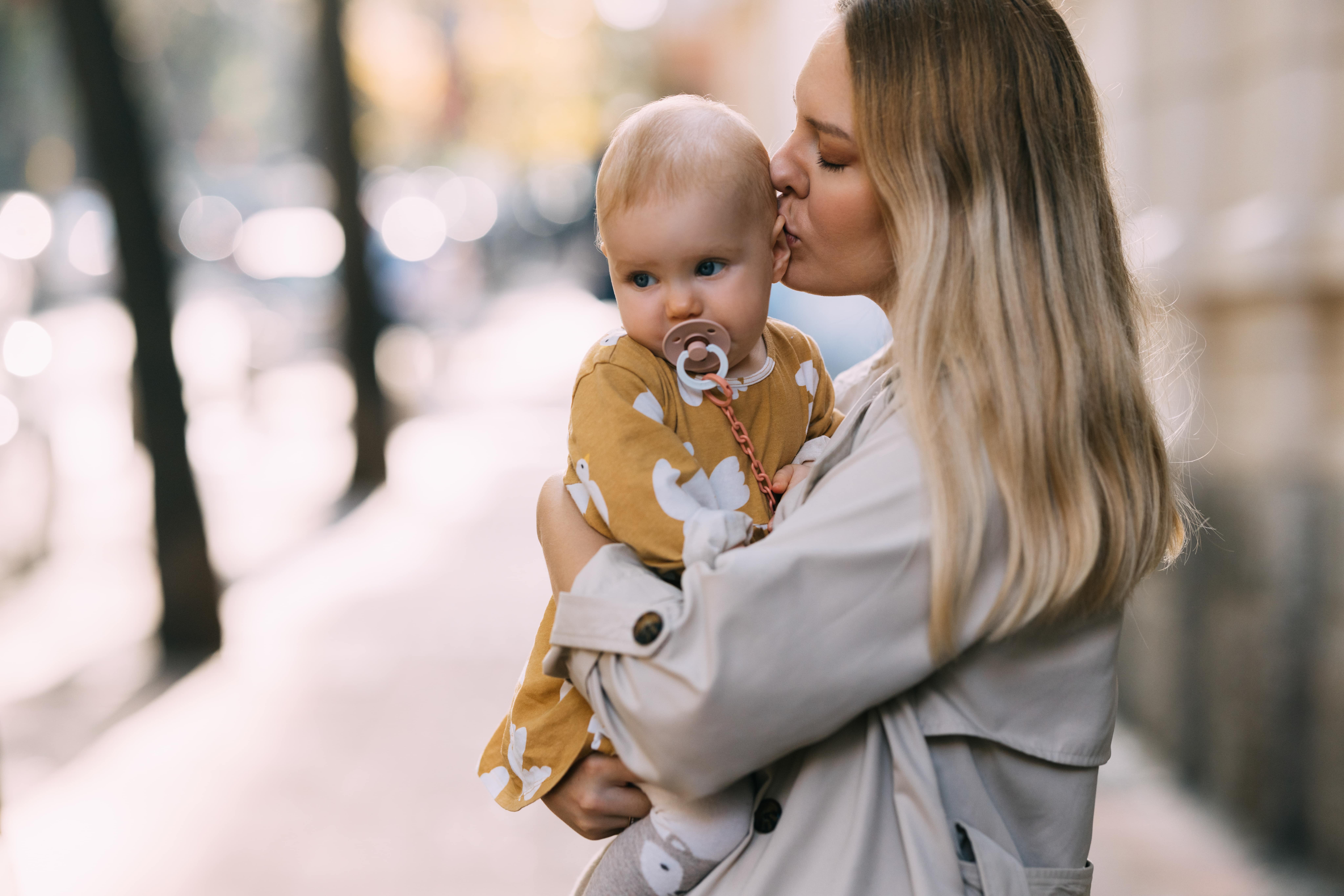 Blonde Mom's Street Serenity