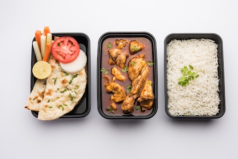 Chicken Curry Masala Packed in Plastic Container for Home Delivery