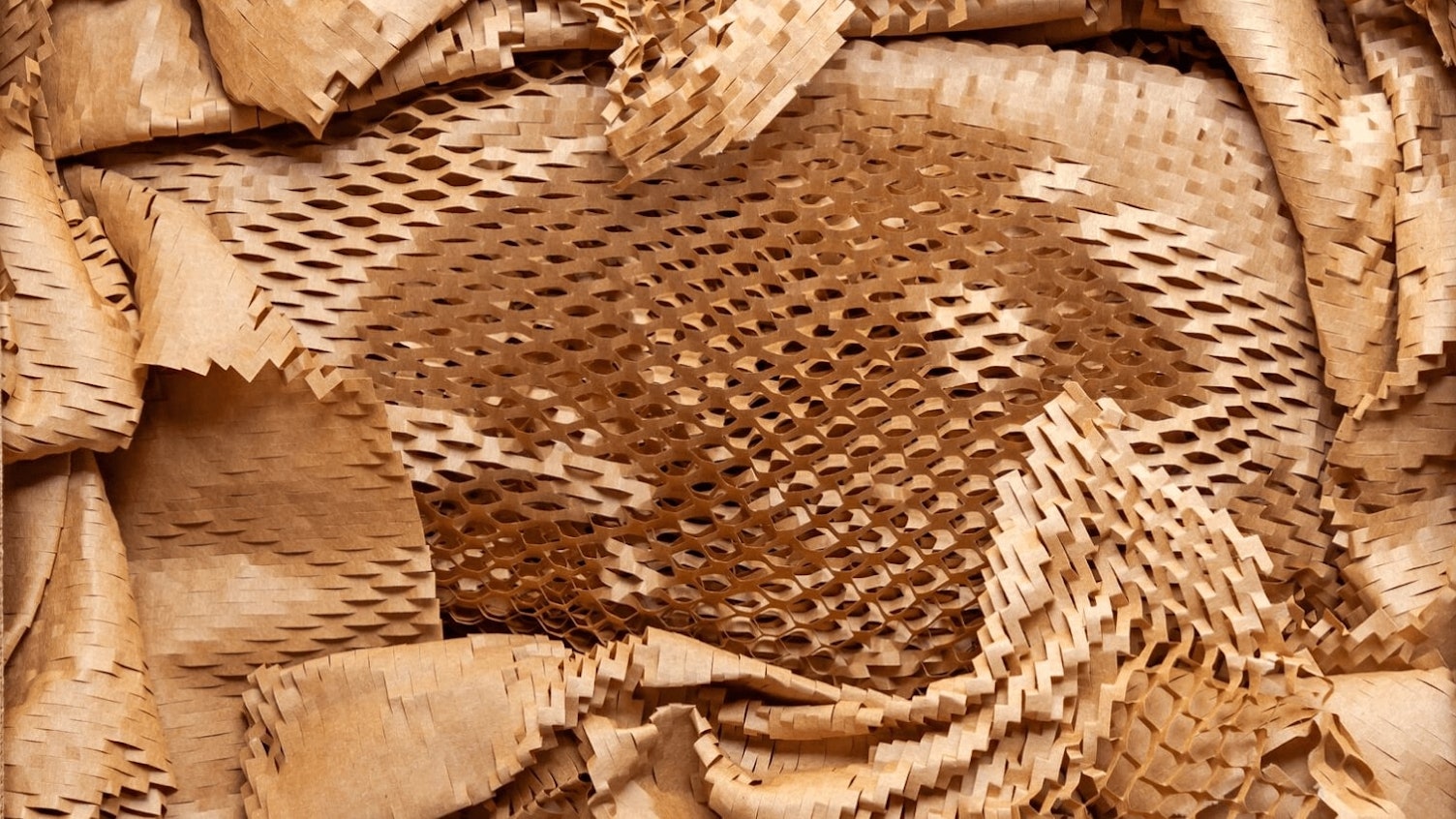 골판지 상자 안의 벌집 쿠션 포장지 보호 2