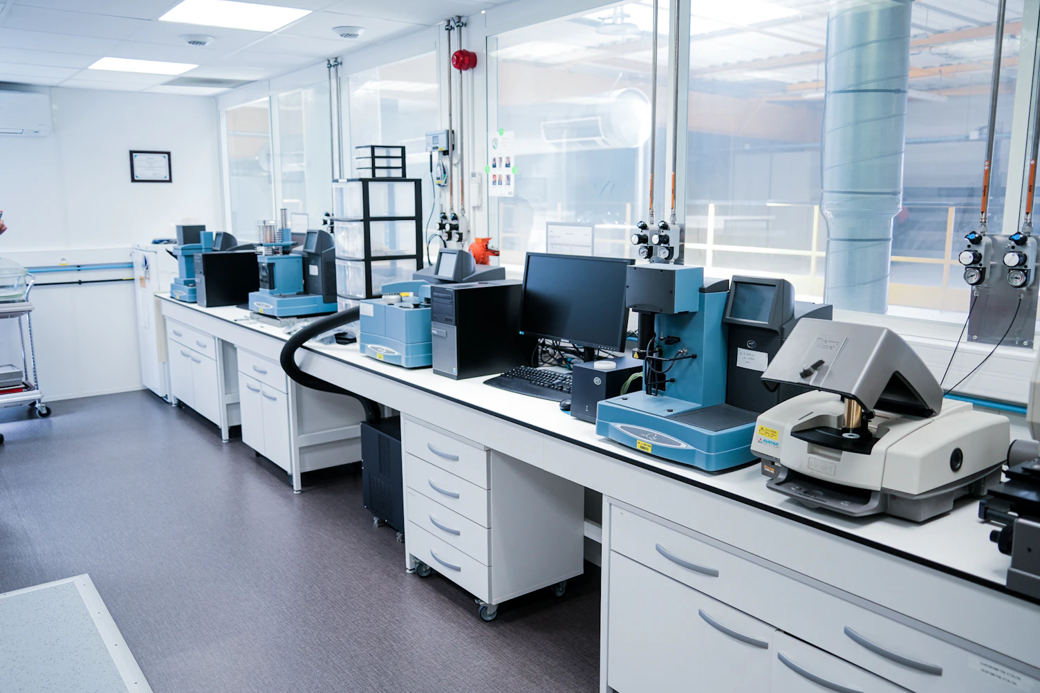 Laboratoire Cestas ordinateur dispositifs piscine