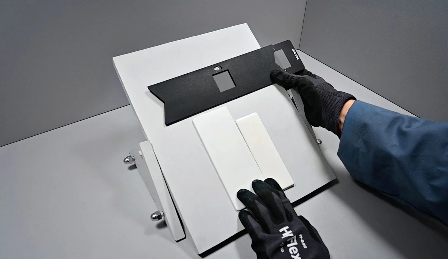 SGS Automotive Testing Services UV Photo Aging Visual Assessment Grey Scale Cestas France