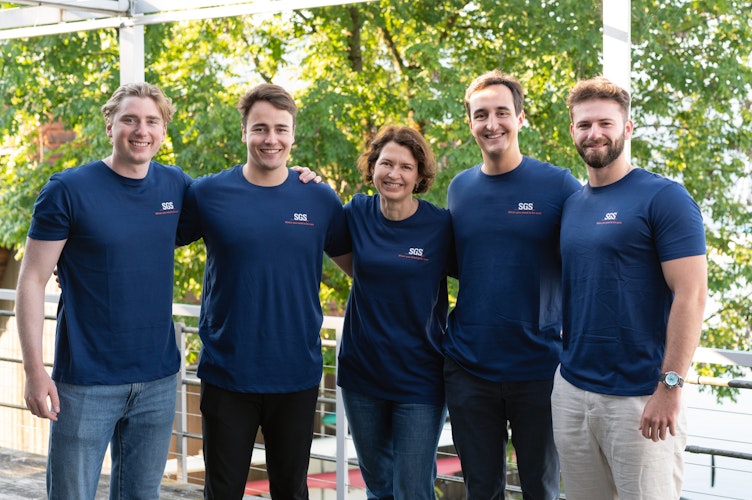 Géraldine Picaud, CEO of SGS with the 44west rowing team