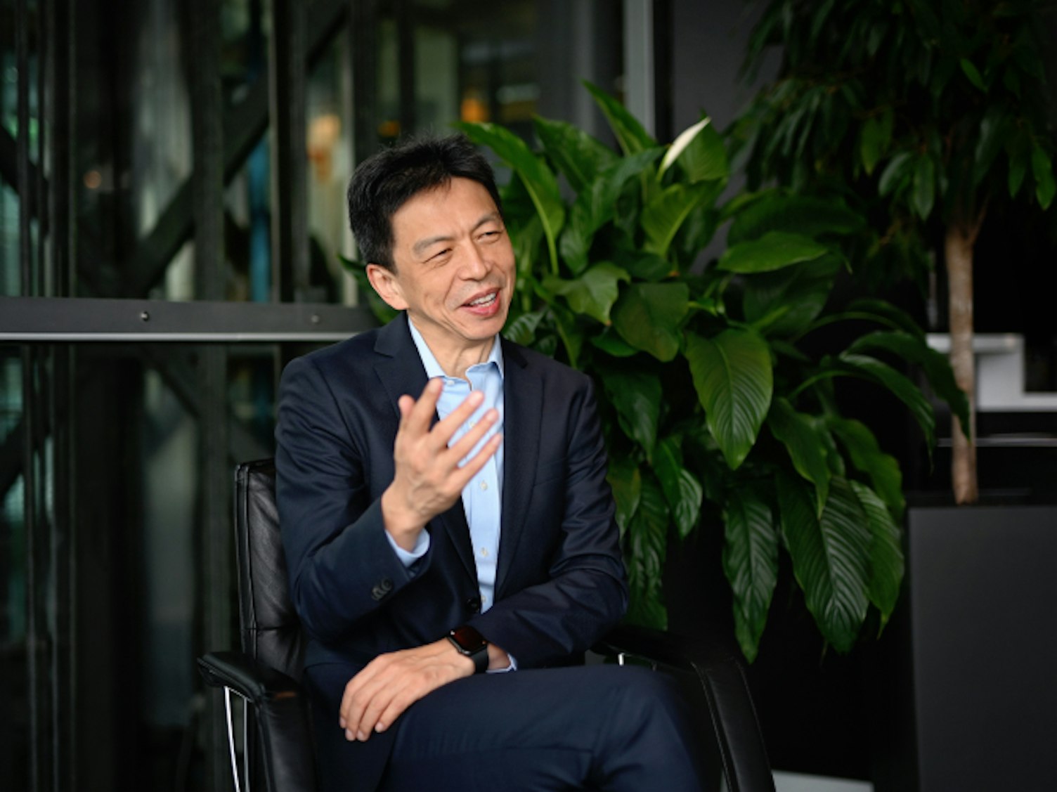 Frankie Ng conversing