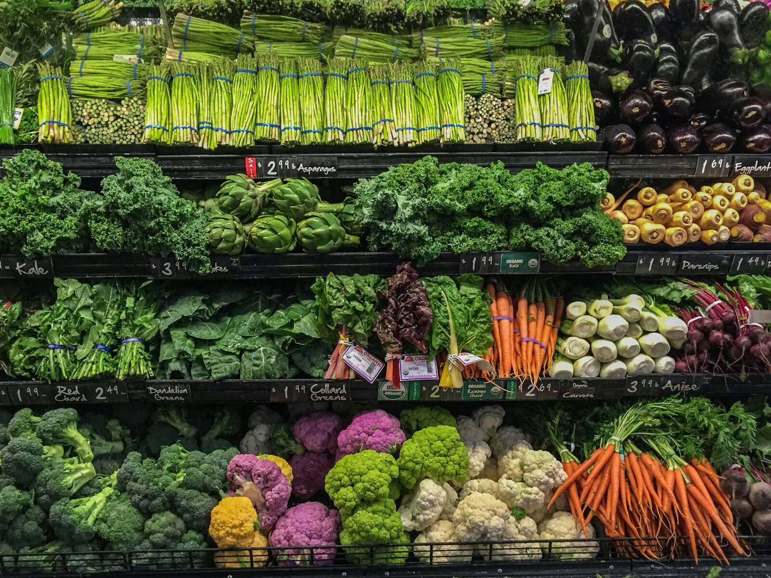 Fresh Vegetables Display