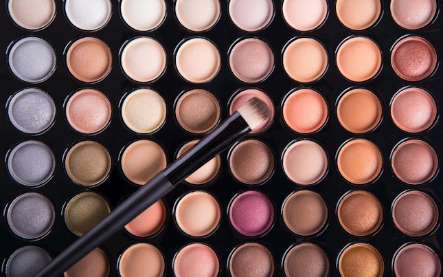 Lines of Eye Shadow Palettes