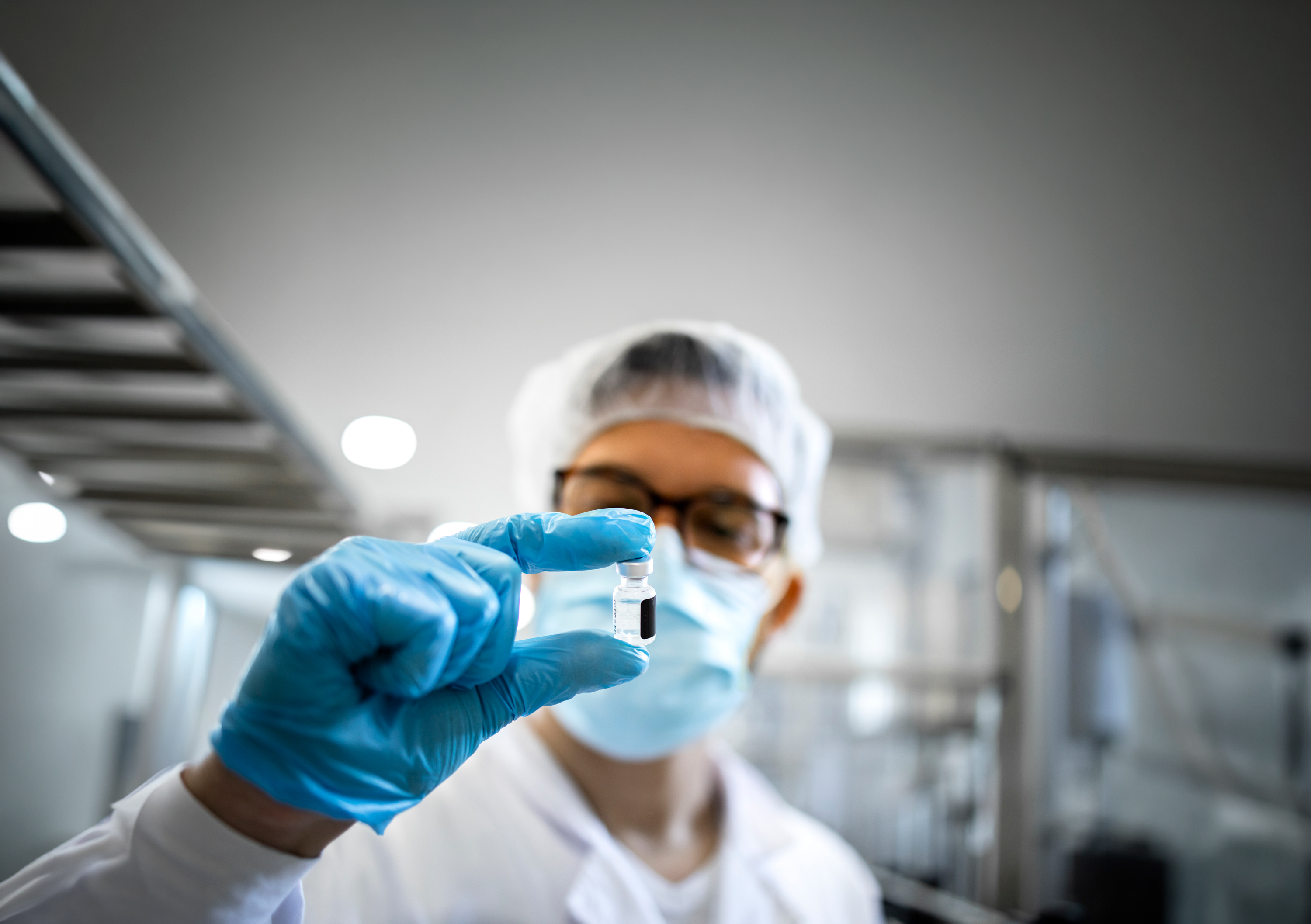 Análise química independente: um pilar da segurança farmacêutica global