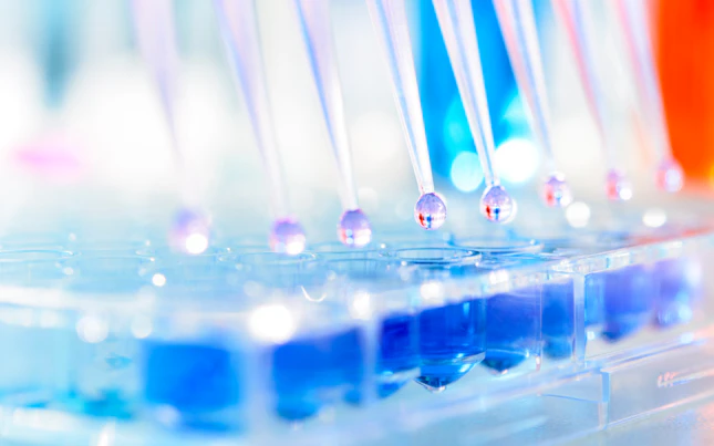 Pipetas multicanal y placas multipocillo