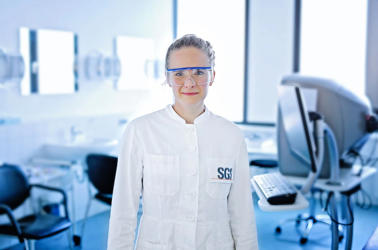 SGS Laboratory Expert