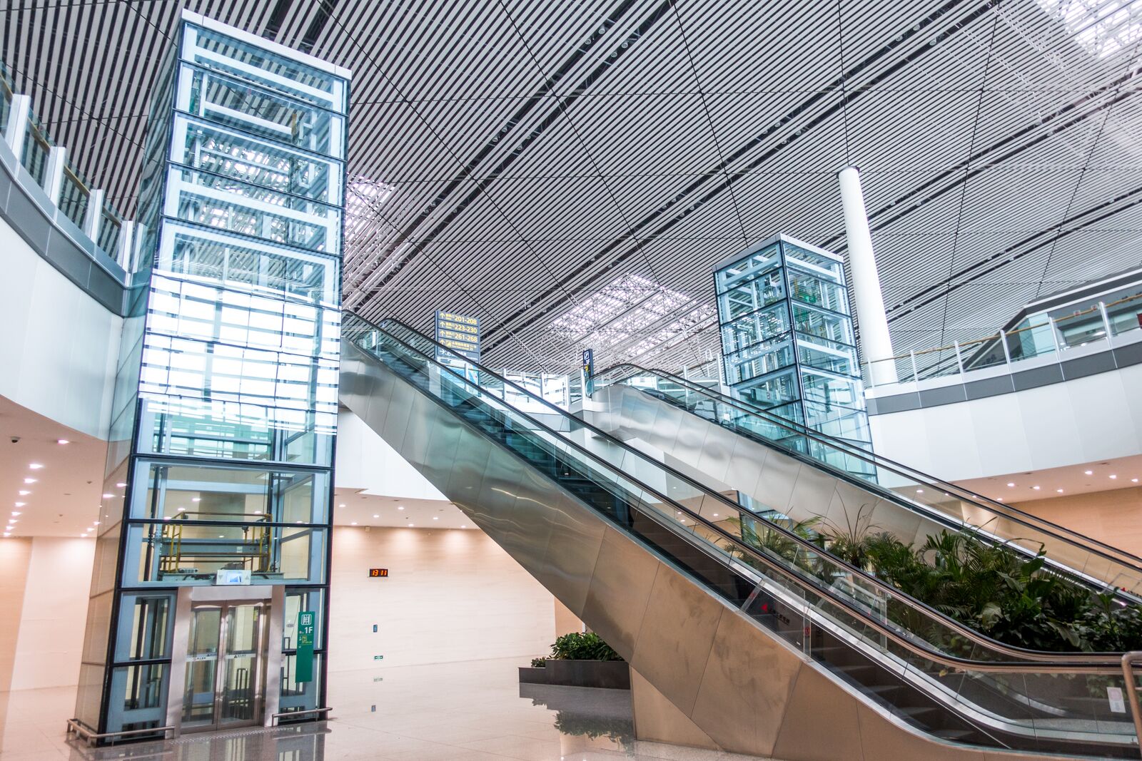 Lifts and Escalators in Airport Hall