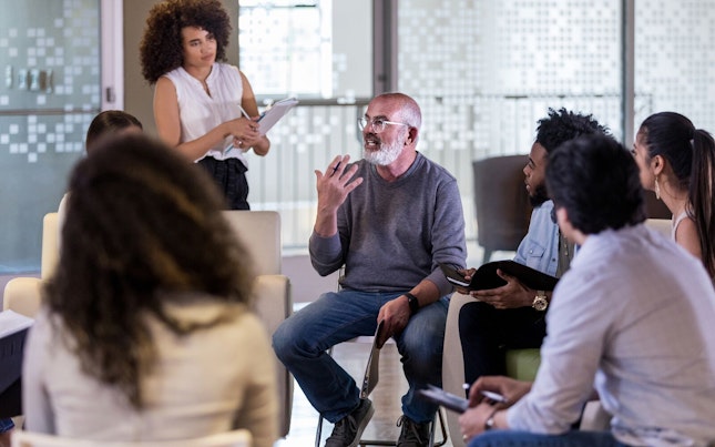 Uzină de rafinare a petrolului și gazelor naturale