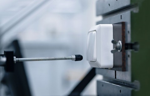Electronic switch under test