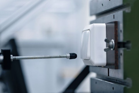 Electronic switch under test
