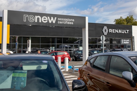 Concession Renault Vehicules Occasion Reconditionnes Renew 2