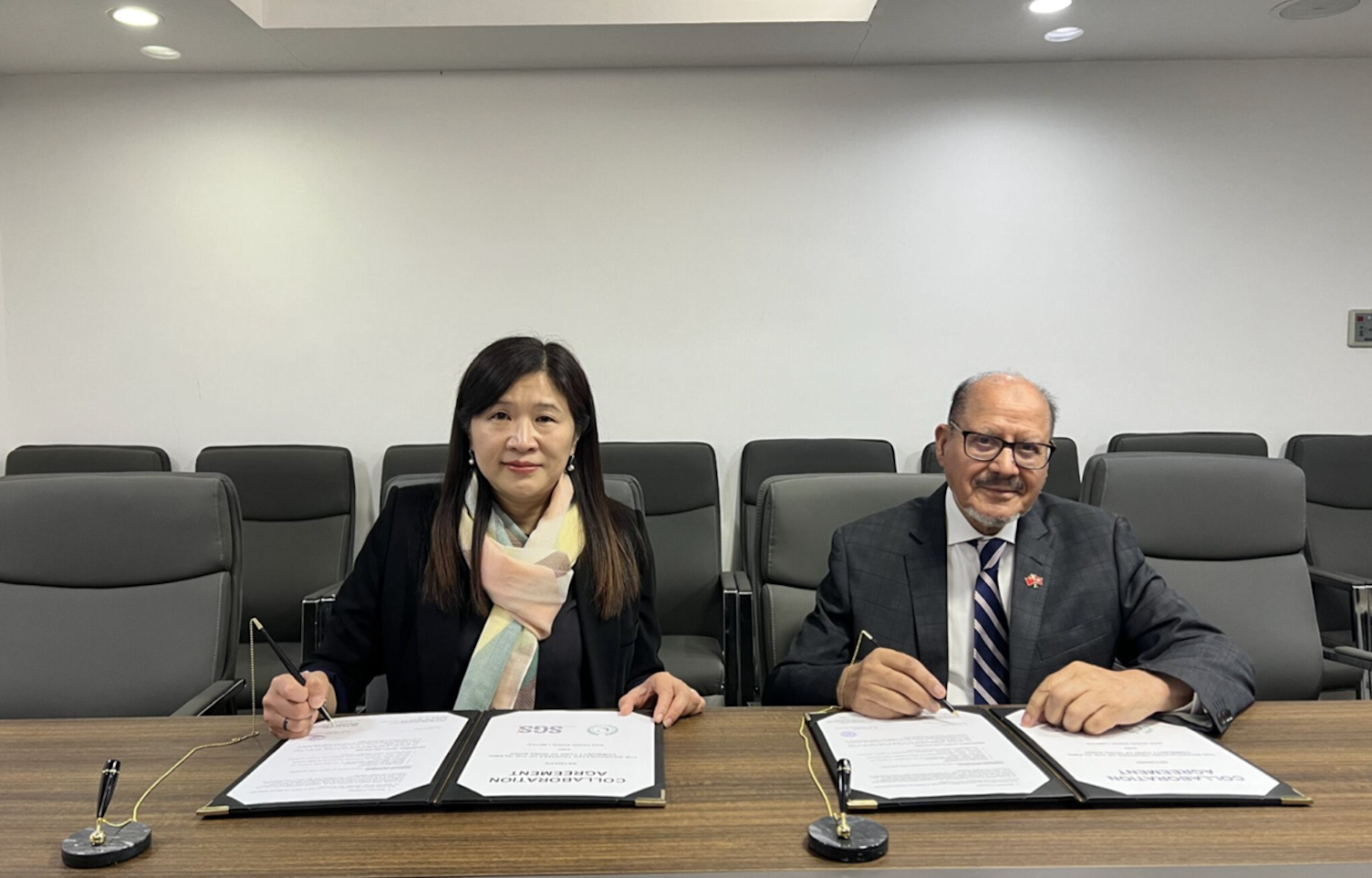 BOT HALA MOU_PHOTO 2