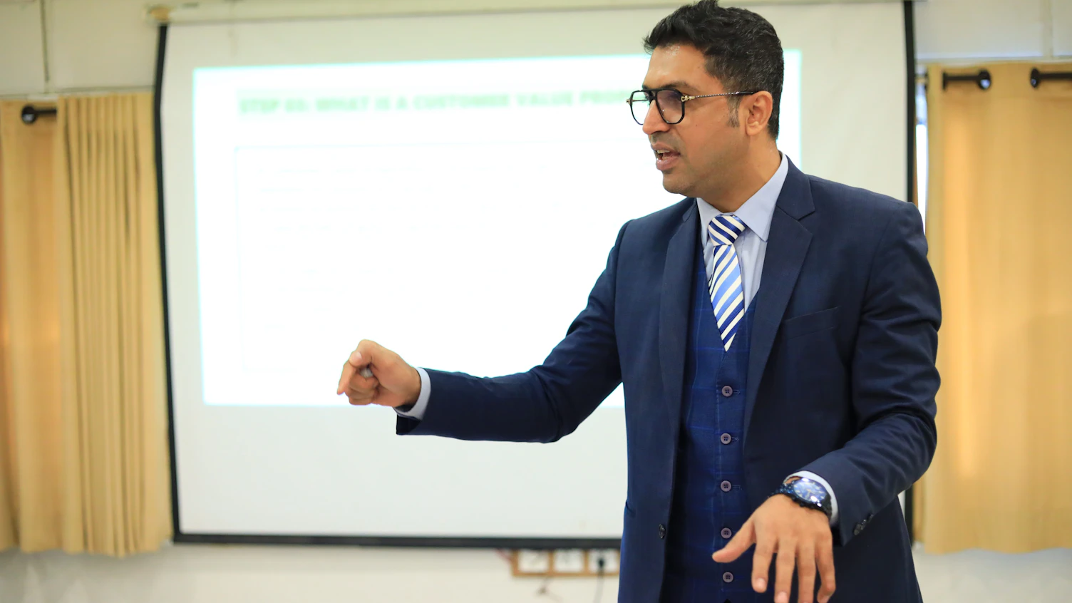 SGS Empowers Team Members in Karachi with a Training on Creating a Positive Customer Experience