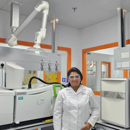 SGS Laboratory Worker