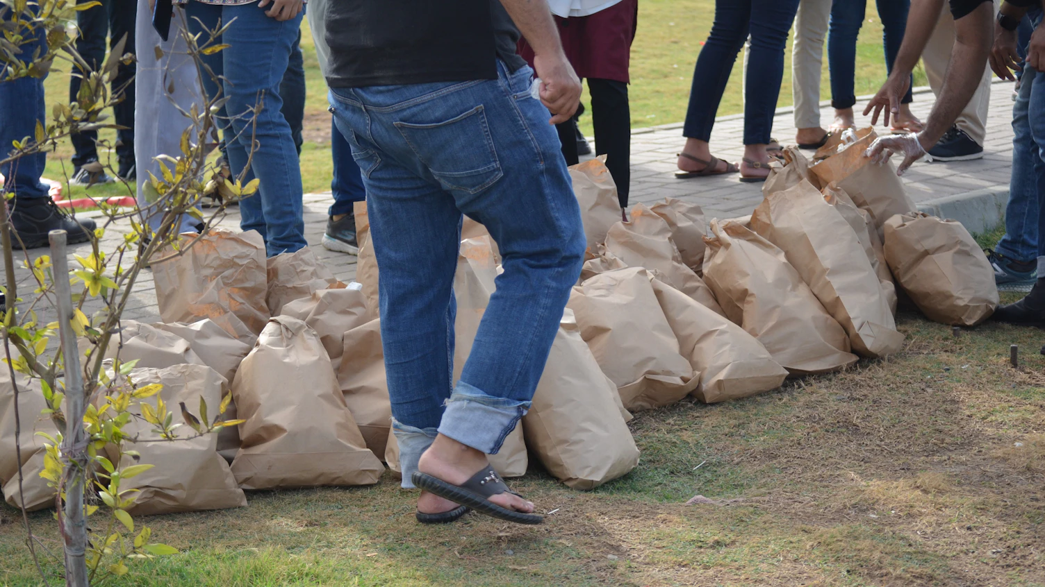 SGS Karachi Marked the World Environment Day by Cleaning the Seaside Beach