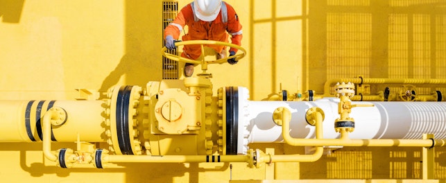 Three Major Risks Faced by Investors in Qatar While Sourcing Equipment Abroad and How to Tackle Them