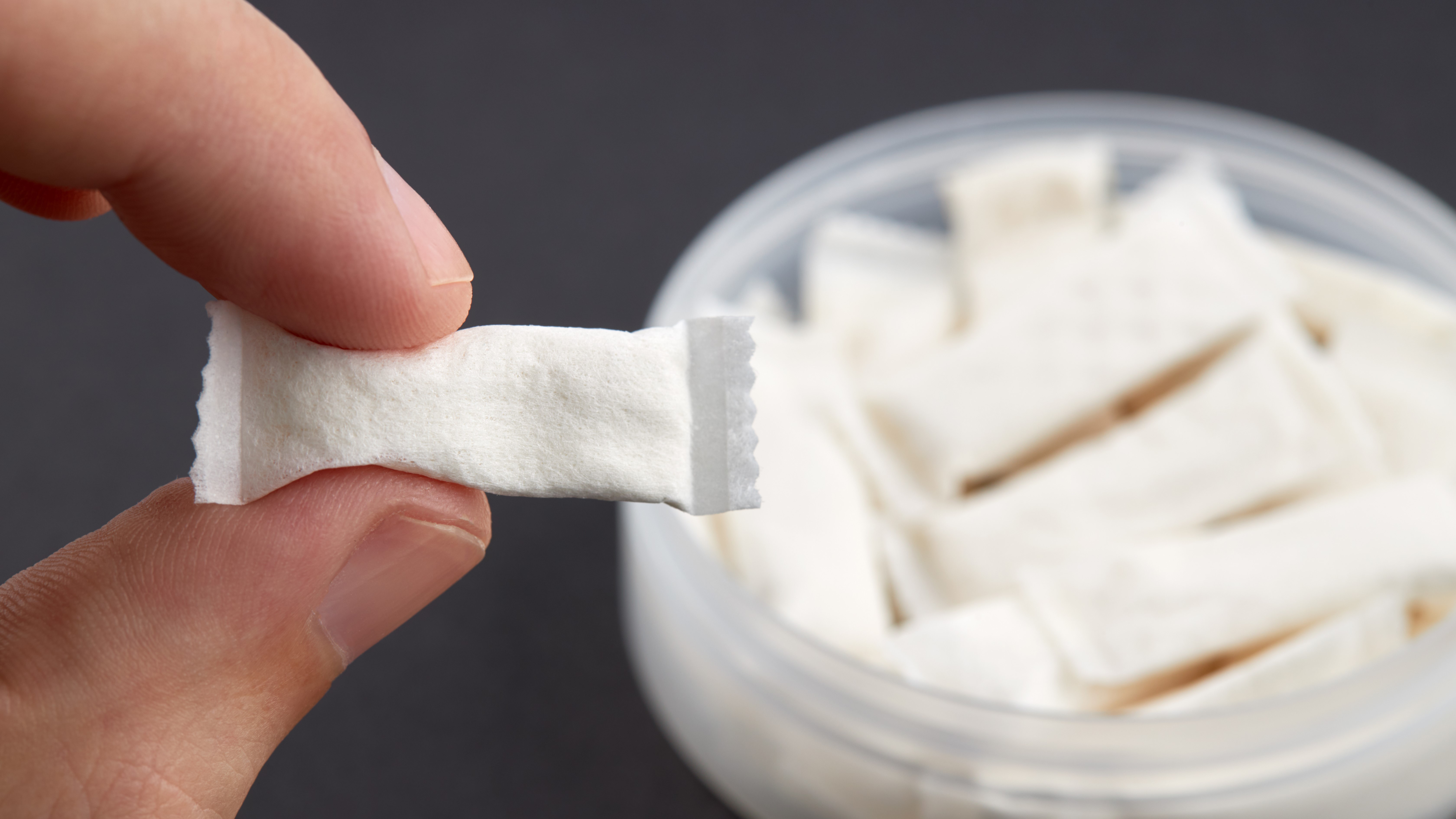 UAE Mandates ECAS Certification for Tobacco-Free Nicotine Pouches