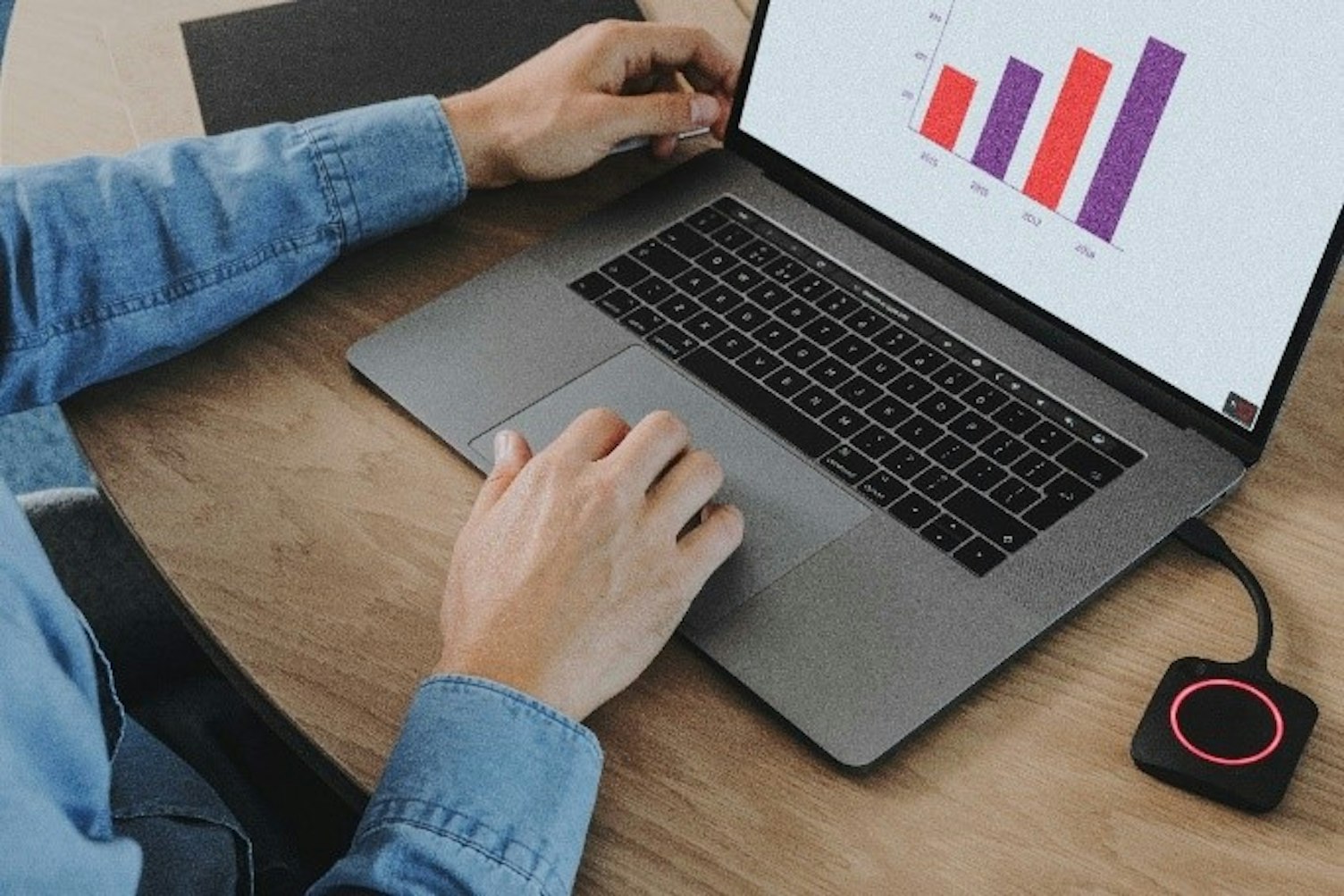 Barco image showcasing their wireless presenting tool