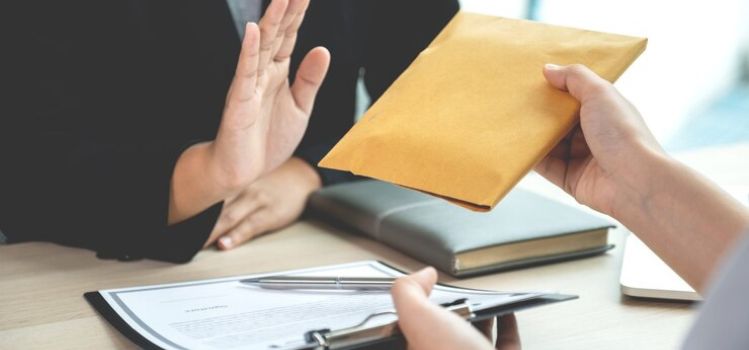 como manejar intento soborno laboral