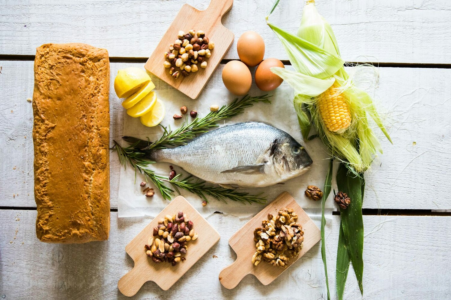 Kwasy tłuszczowe omega-3 wykazują szereg prozdrowotnych właściwości, ale ich nadmierne spożycie może wywołać problemy.