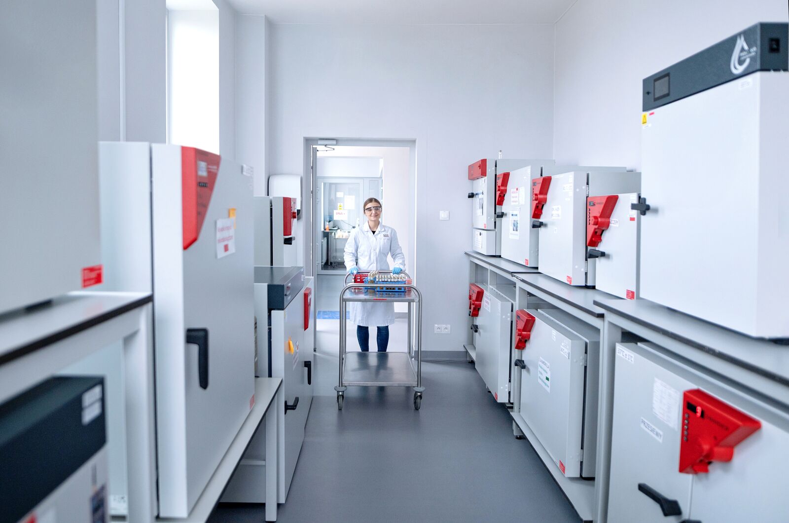 Laboratorium badań żywności SGS Polska w Ołtarzewie.