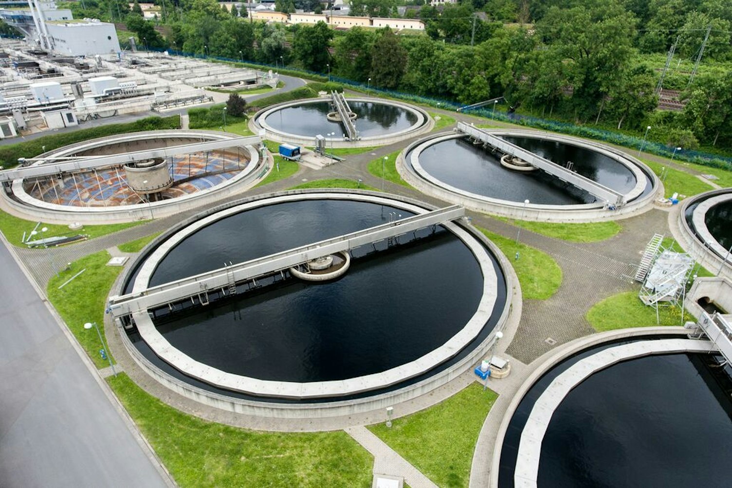oczyszczalnie ścieków i zbiorniki retencyjne