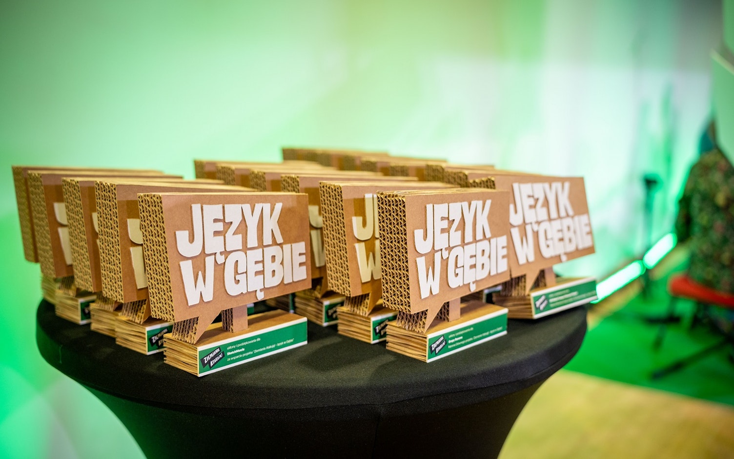 14 listopada odbyła się oficjalna premiera wyjątkowych poradników komunikacyjnych, które pomagają w przełamaniu społecznej apatii wobec zmiany klimatu.