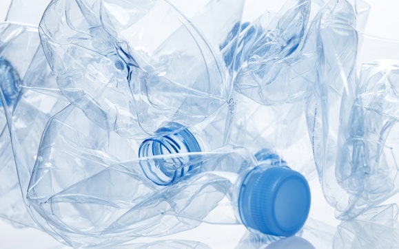 Impuesto a los envases de plastico no reutilizable