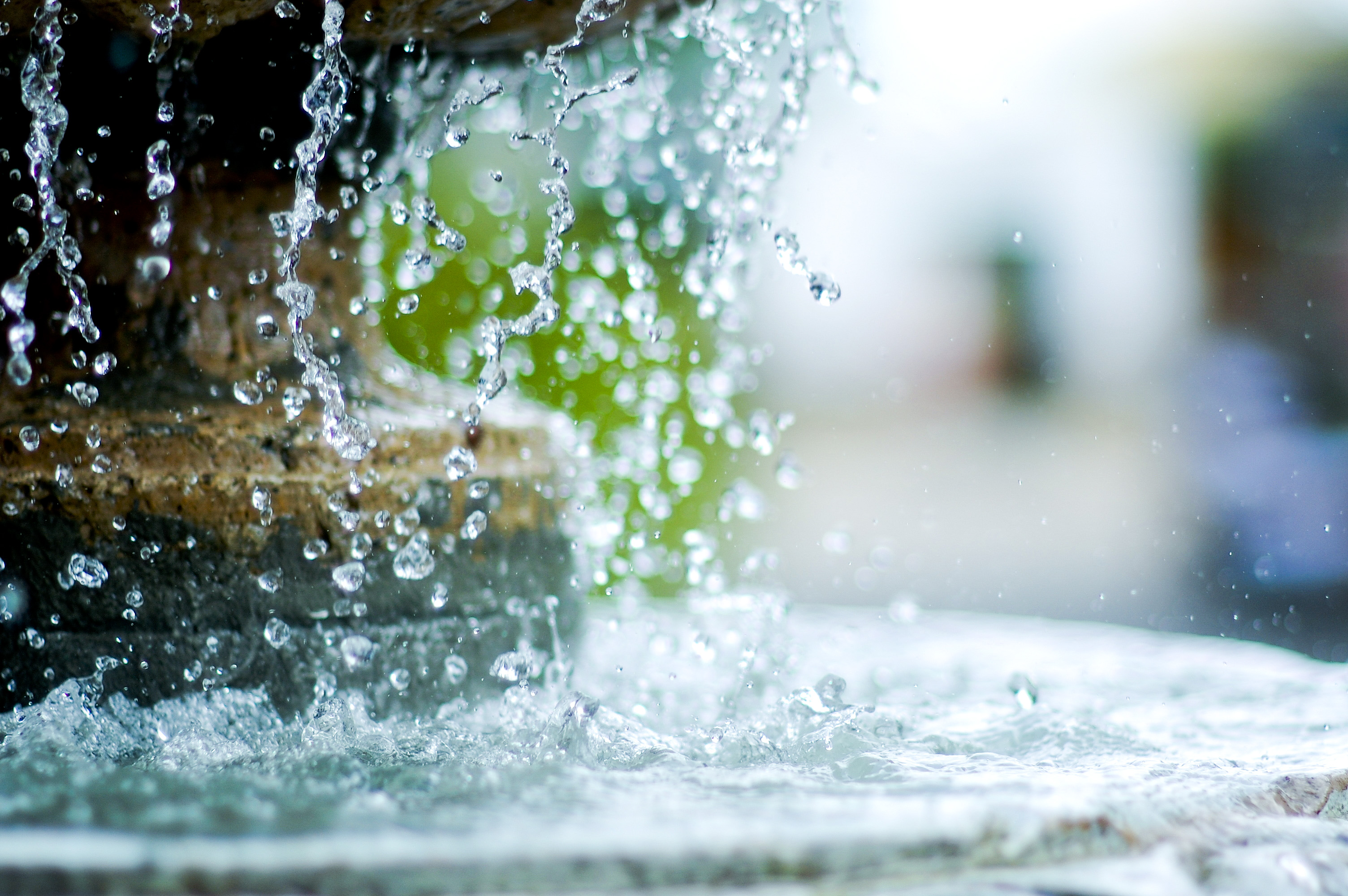 Water Droplets Dancing