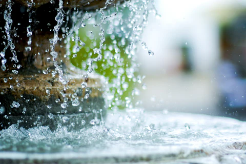 Water Droplets Dancing