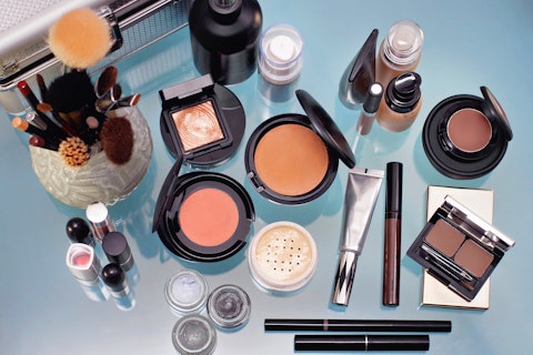 kozmetik pudra kapatıcı göz farı fondöten seti