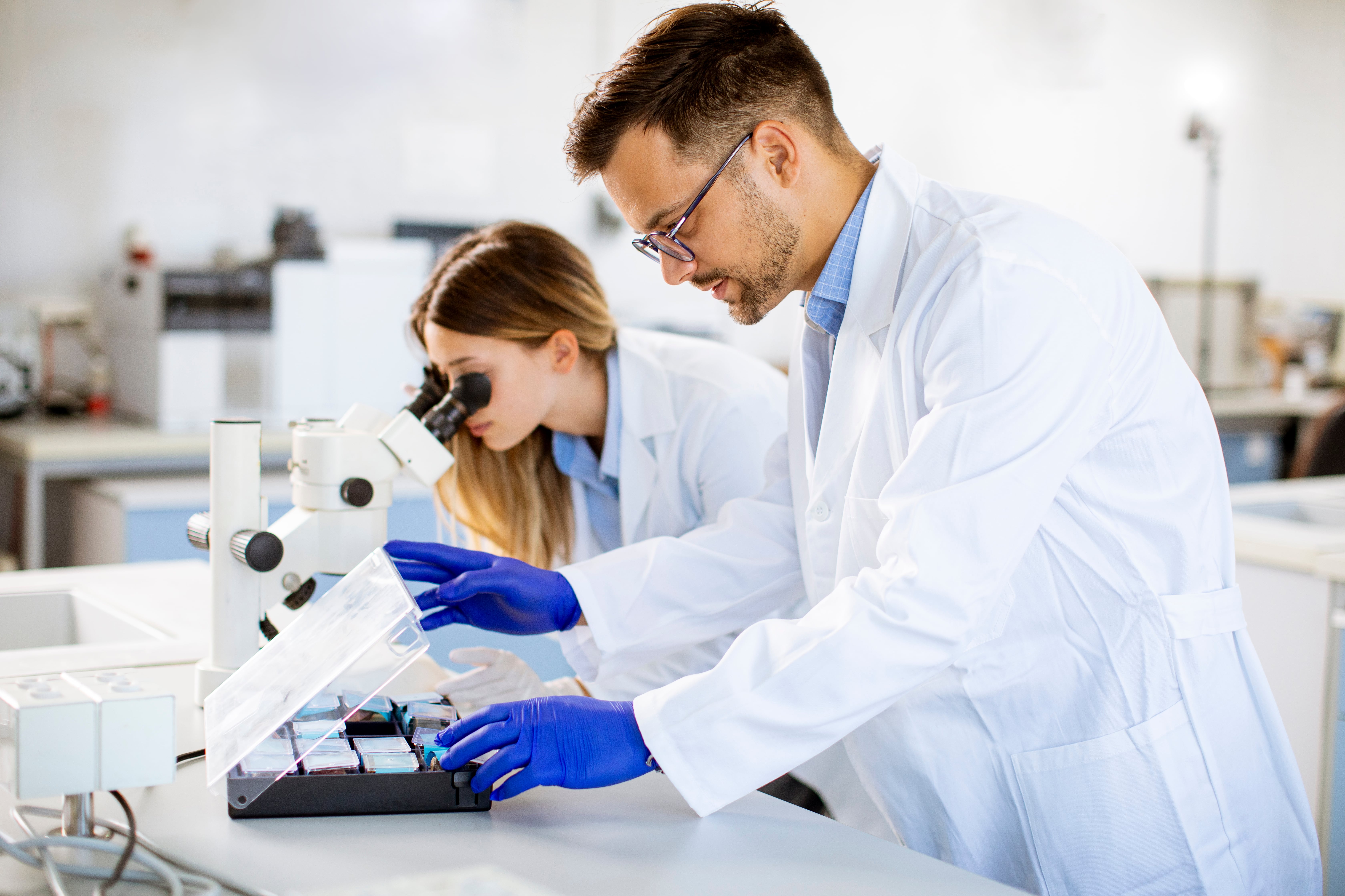 Testes de minerais e metais