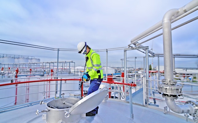 Storage Tank Inspection SGS Oil Gas Chemical Antwerp Belgium