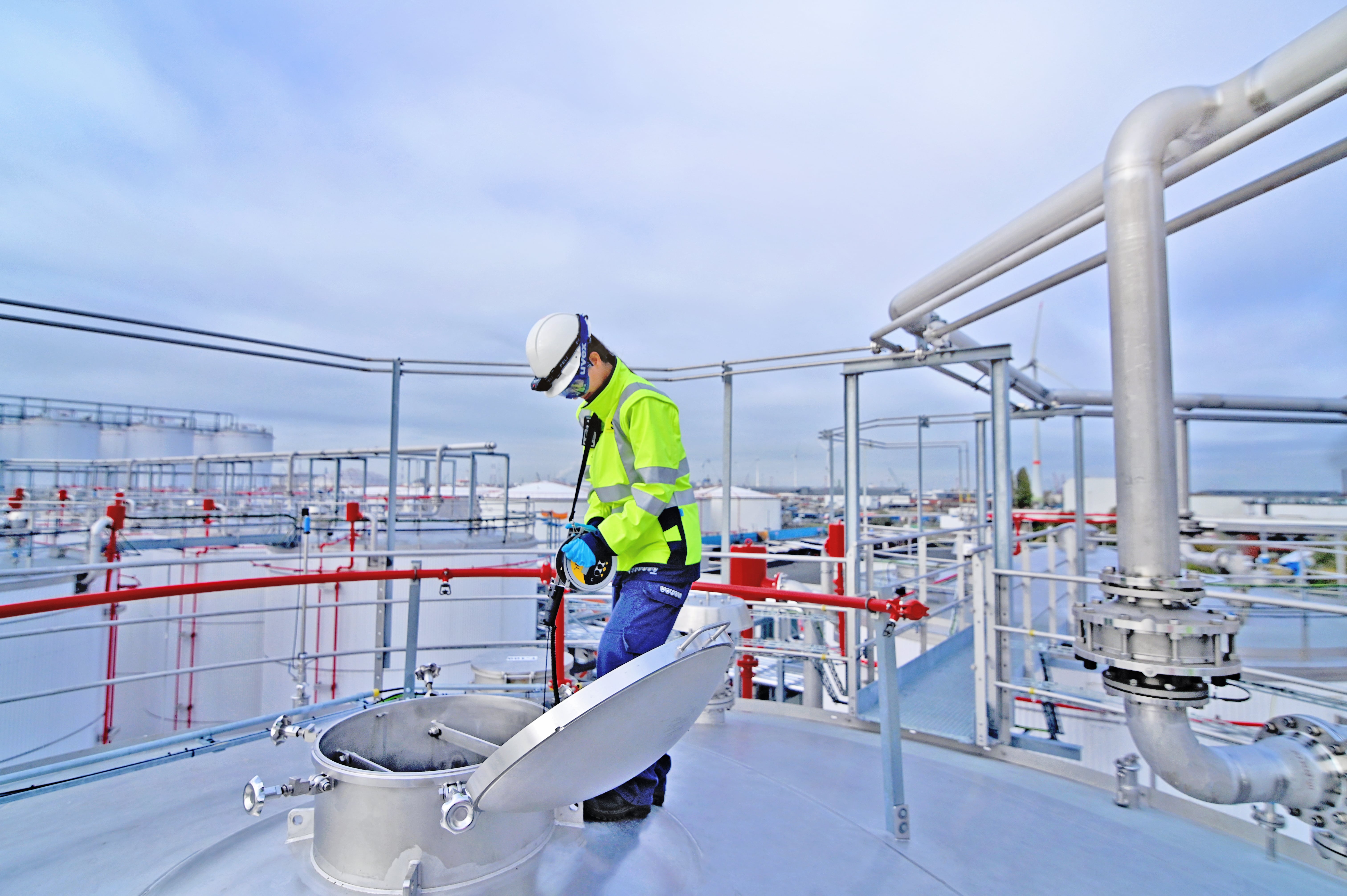 Storage Tank Inspection SGS Oil Gas Chemical Antwerp Belgium