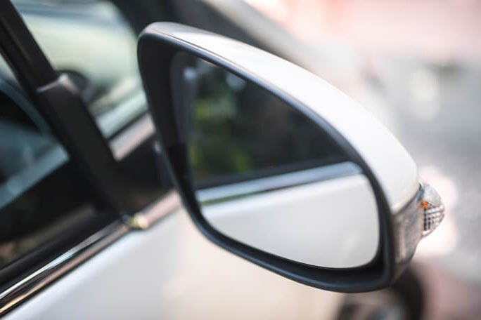 Main Feature Car Profile Mirror