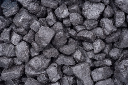 main feature large coal pieces