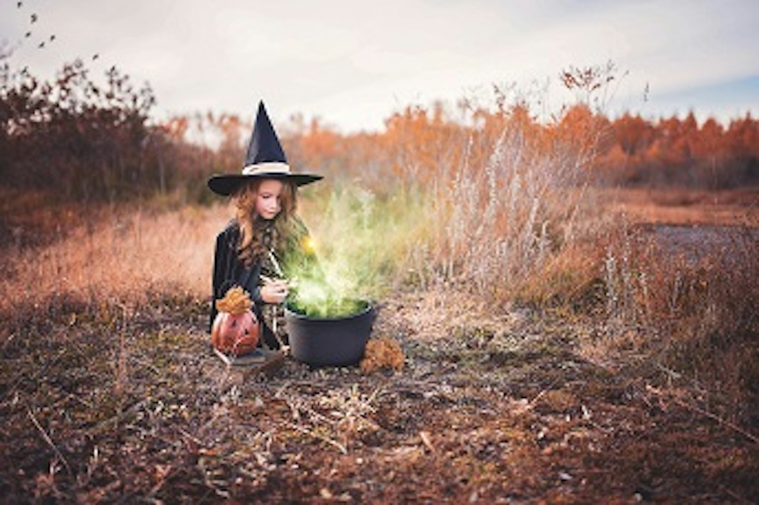 orig girl in witch costumeunsplash 344px