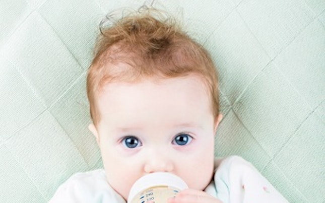 SGS CRS SafeGuardS baby with milk bottle 344x515 EN 16 V1