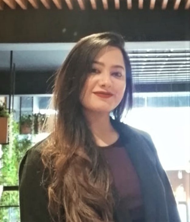 Sunia Shiraz