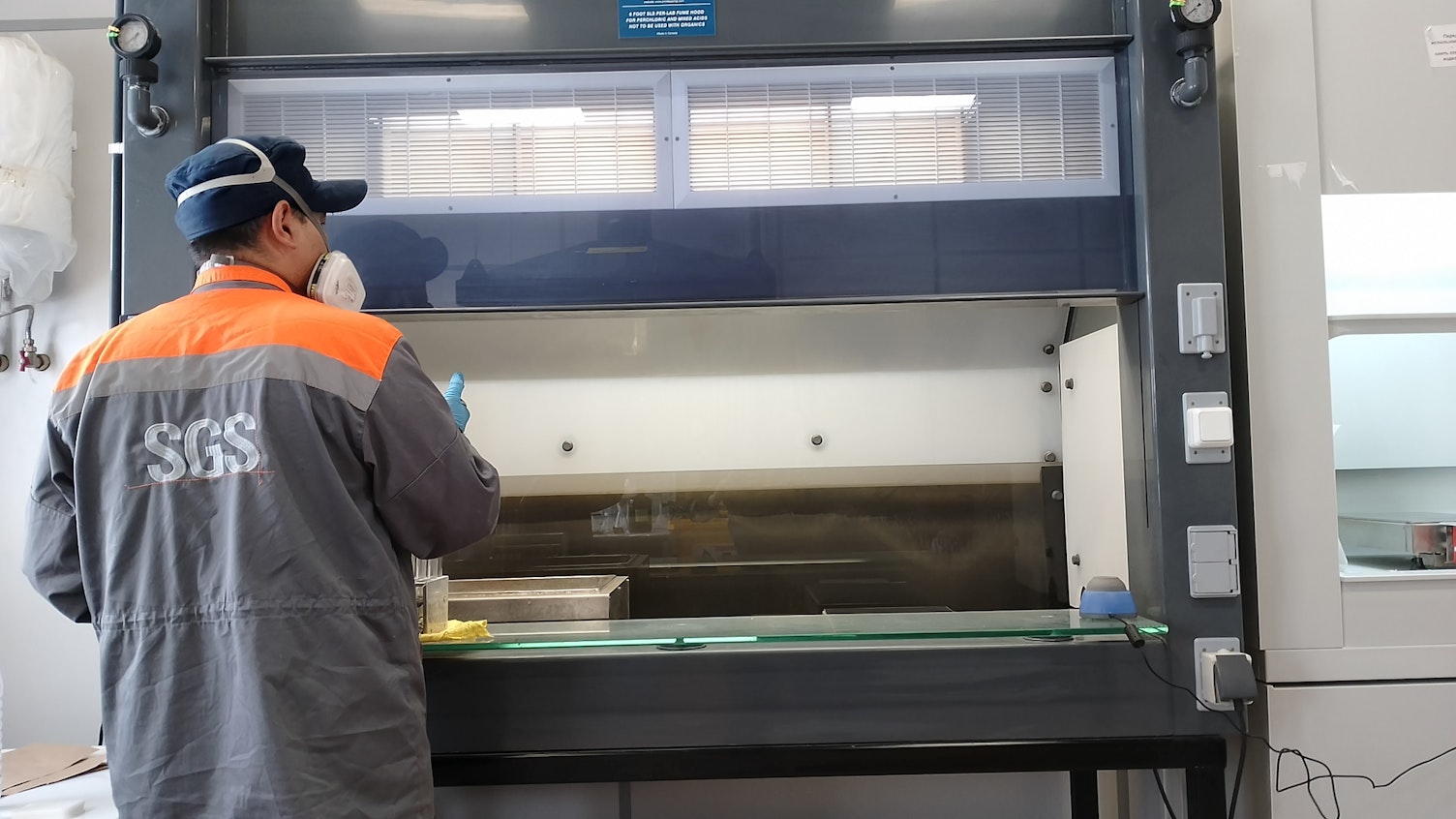 Jamgyr Lab employee