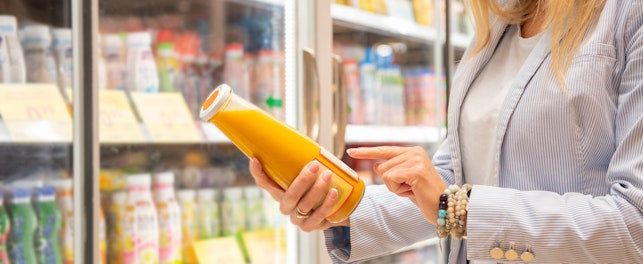 Observing labels in food products, ecolabels