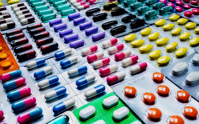 Embalagens de medicamentos coloridas