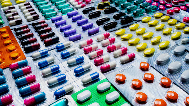 Embalagens de medicamentos coloridas