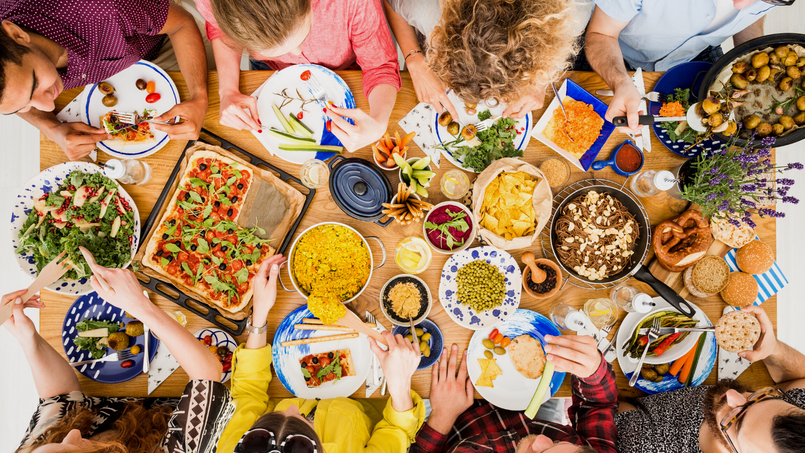 Vista superior de la mesa de comedor