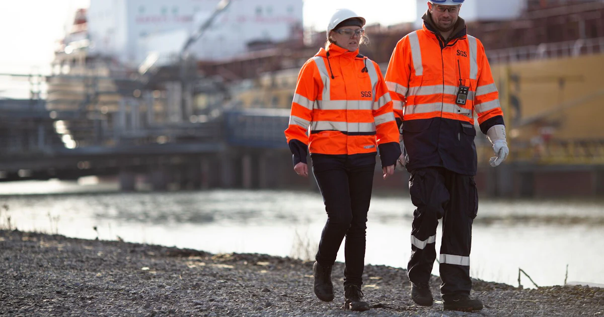 High Visibility Clothing Testing Services | SGS USA
