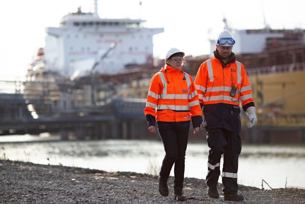 Lady wearing down jacket