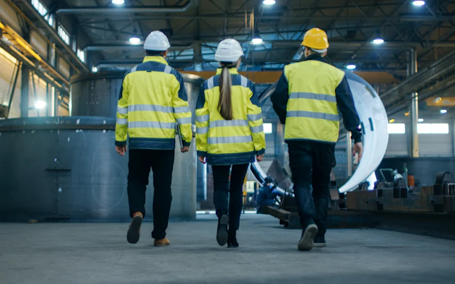 Operaio addetto alle torri di telecomunicazione